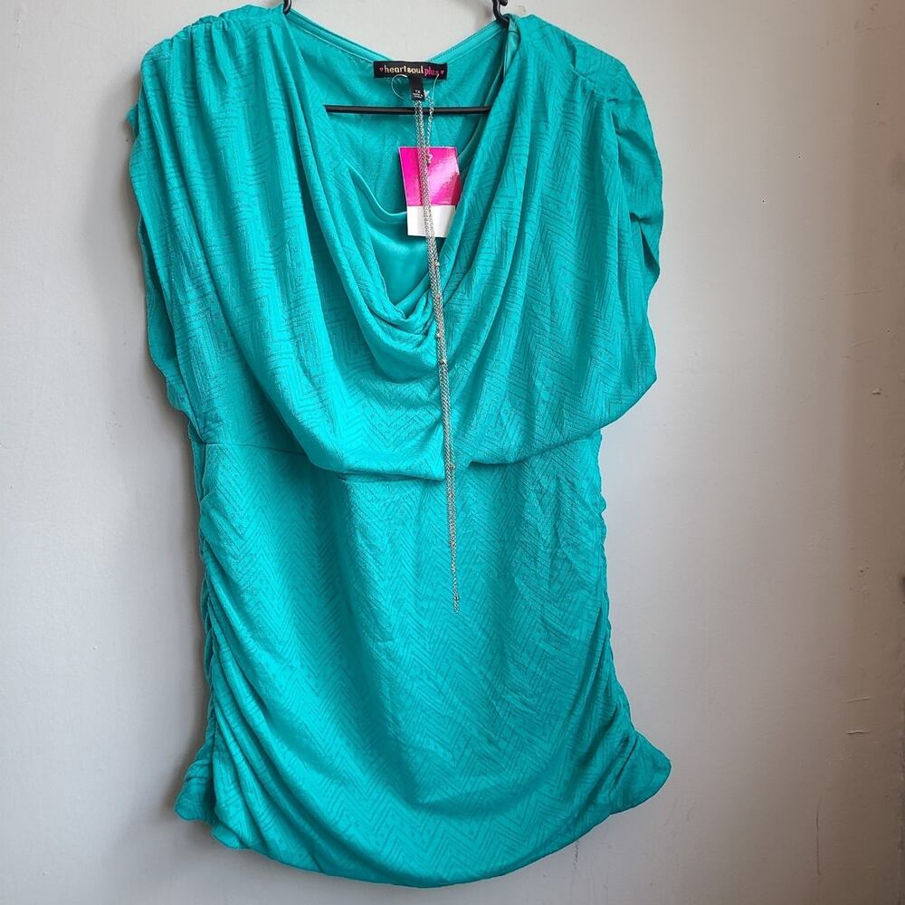 NEW womens 1X XL teal textured shirt sleeveless ruched sides swoop neck w/chains